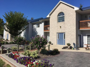 Гостиница Put-in-Bay Poolview Condo #7  Put-In-Bay